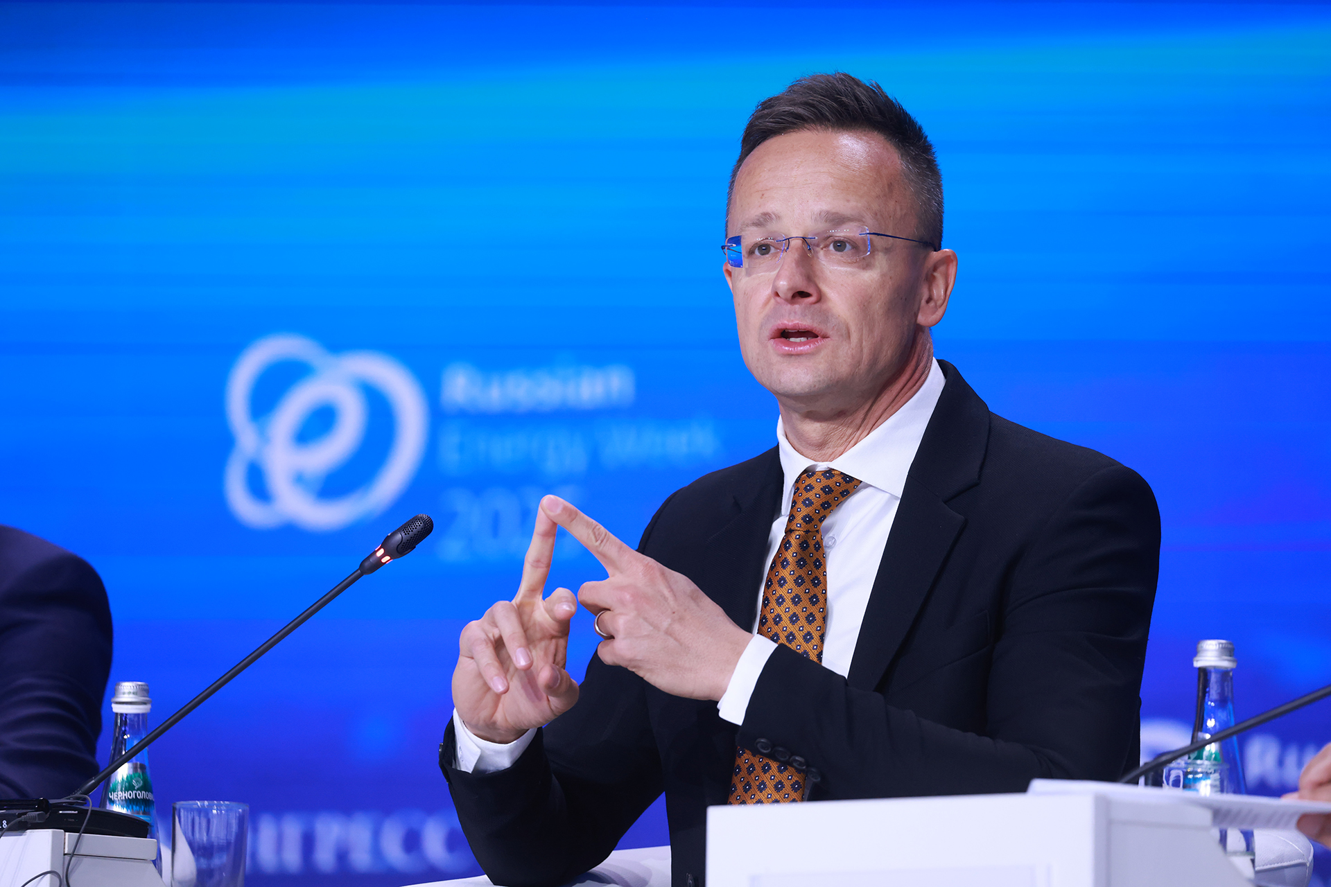 Петер Сийярто