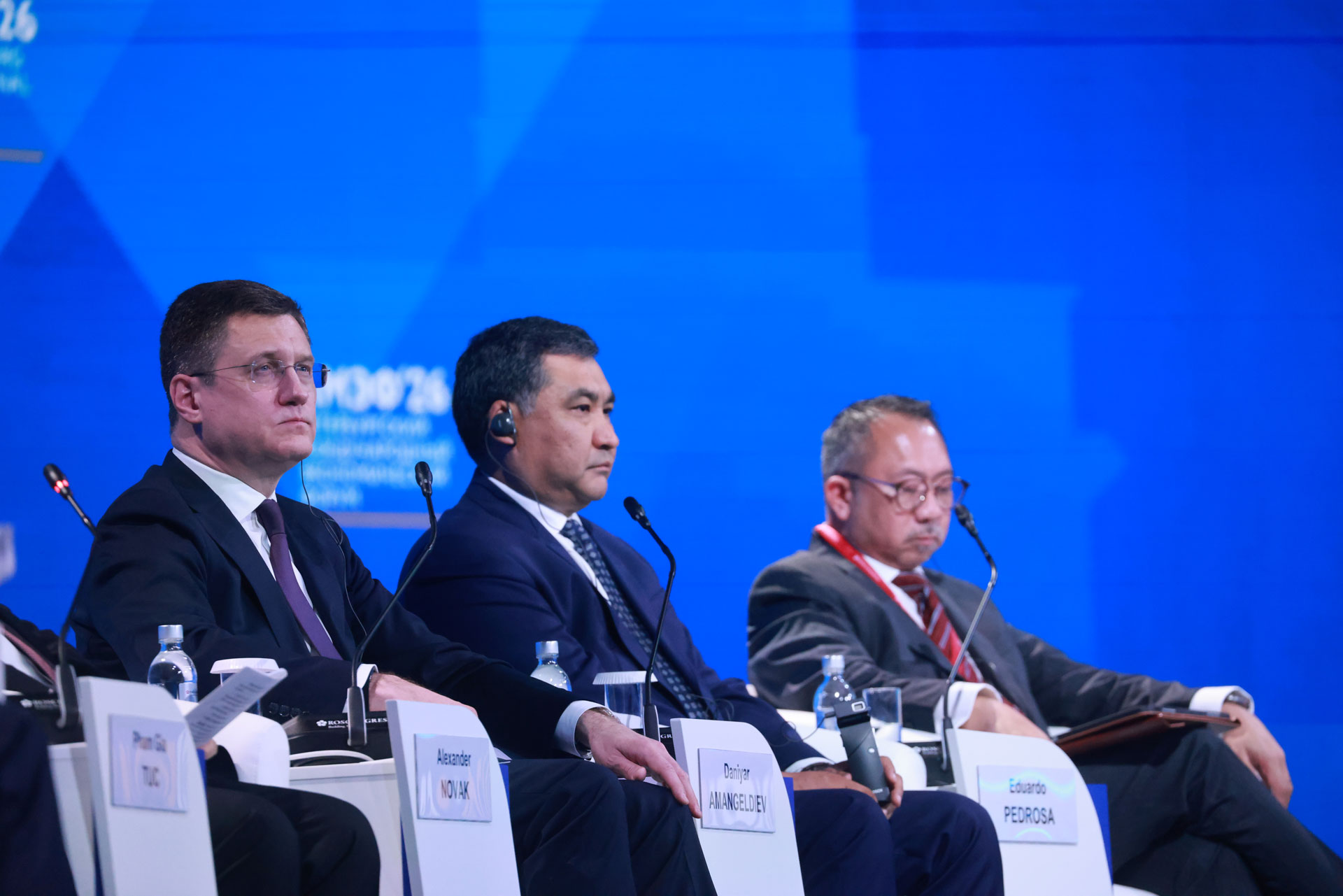 Александр Новак, Данияр Амангельдиев, Эдуардо Педроса